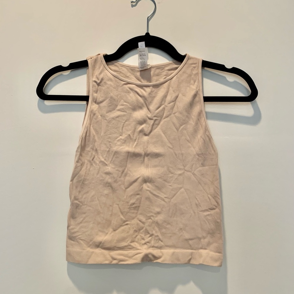 Nude stretchy cami ribbed microfiber support tank top camisole sz M